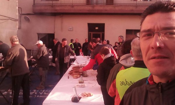 Tostadas con aceite, ajo y panceta. / AtVLUZdwuFRHRP0e7GdvRGijfh45f2ncGGCfrPSjRaAZ.jpg AtVLUZdwuFRHRP0e7GdvRGijfh45f2ncGGCfrPSjRaAZ.jpg